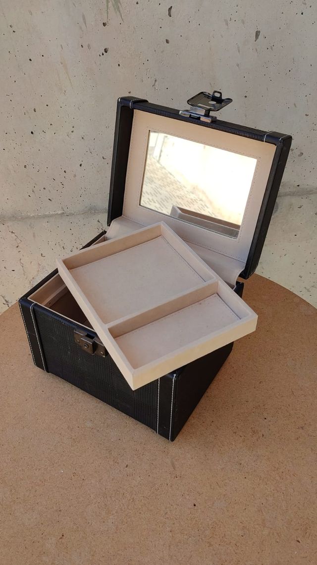 Joyero 22.5*18.5*19 cm