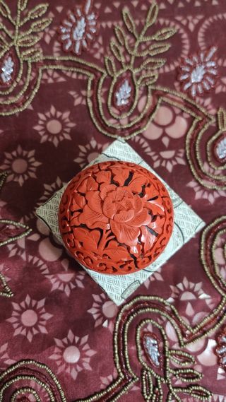 ANTIGUA CAJA CHINA DE CINABRIO