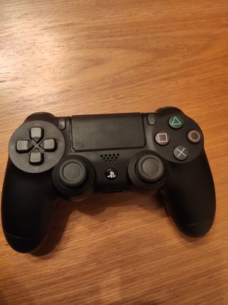 PLAY STATION 4 Slim 1 Tb