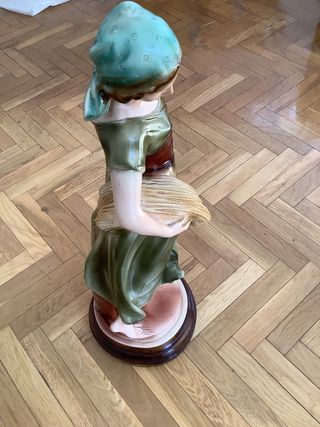 Cerámica Bondia. Campesina