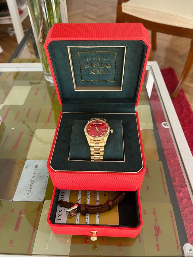 Reloj aresso rojo brillante