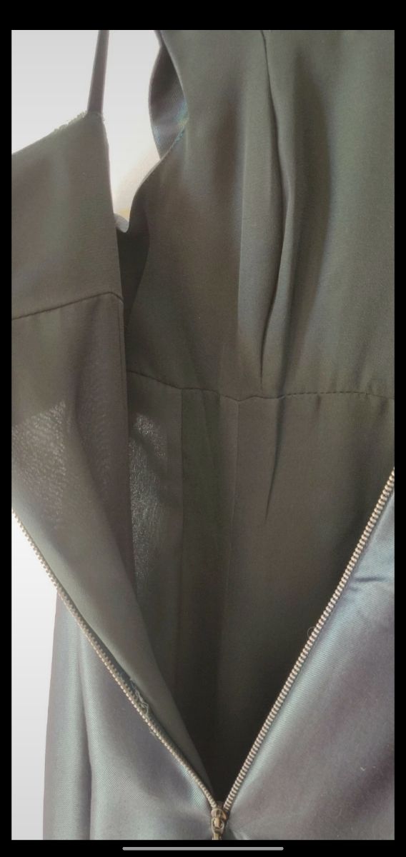 Vestido comprido verde Ana Sousa com detalhes esai