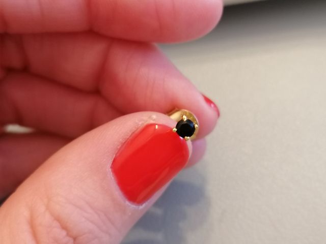 Piercing piedra negra
