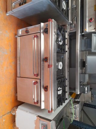 COCINA CON HORNO TRES FUEGO