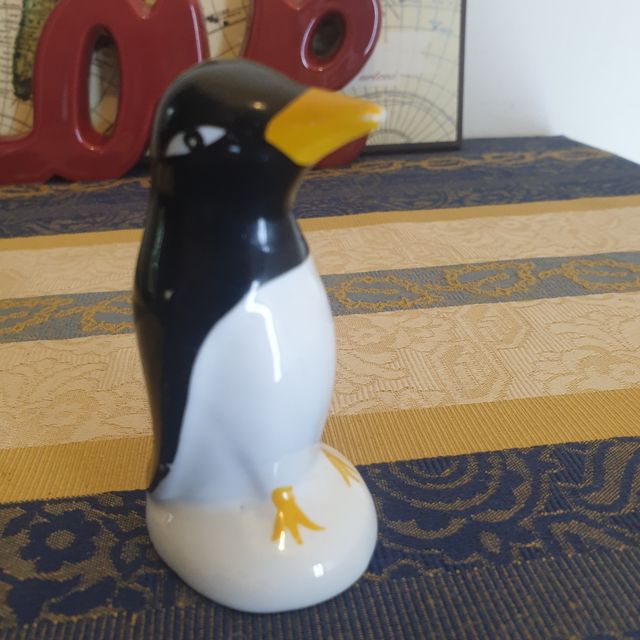 pinguino in ceramica