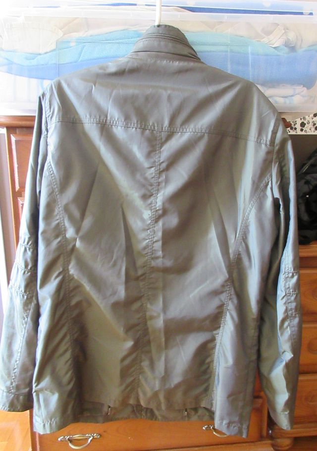 CAZADORA GEOX VERDE TALLA 50