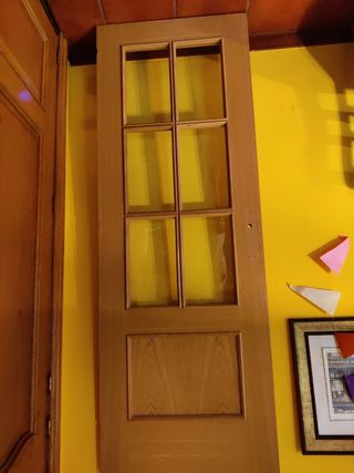 Puerta roble con cristalera 72x200 cm