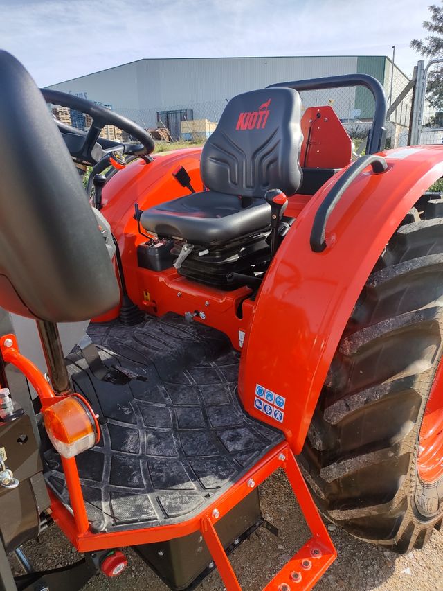 Trator Kioti Dk 5010