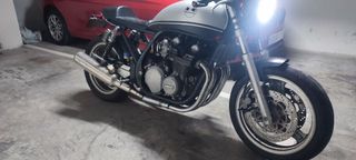 KAWASAKI ZEPHYR ZR750 92' CAFE RACER