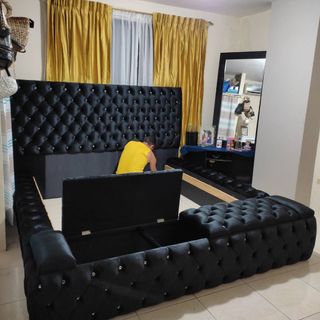 cama tapizadas con baúl