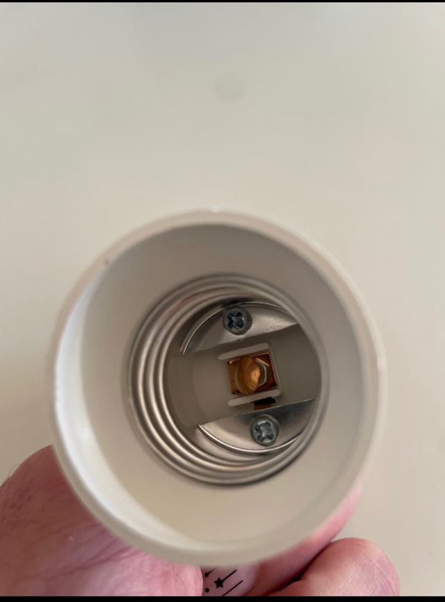 Adattatore portalampada da E14 a E27