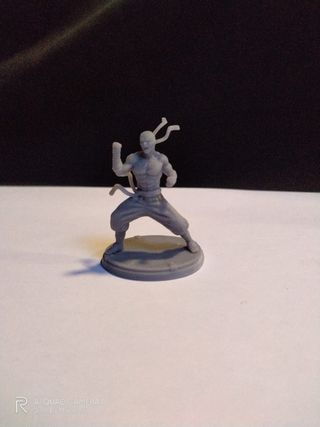 Figura de Marvel Crisis en resina