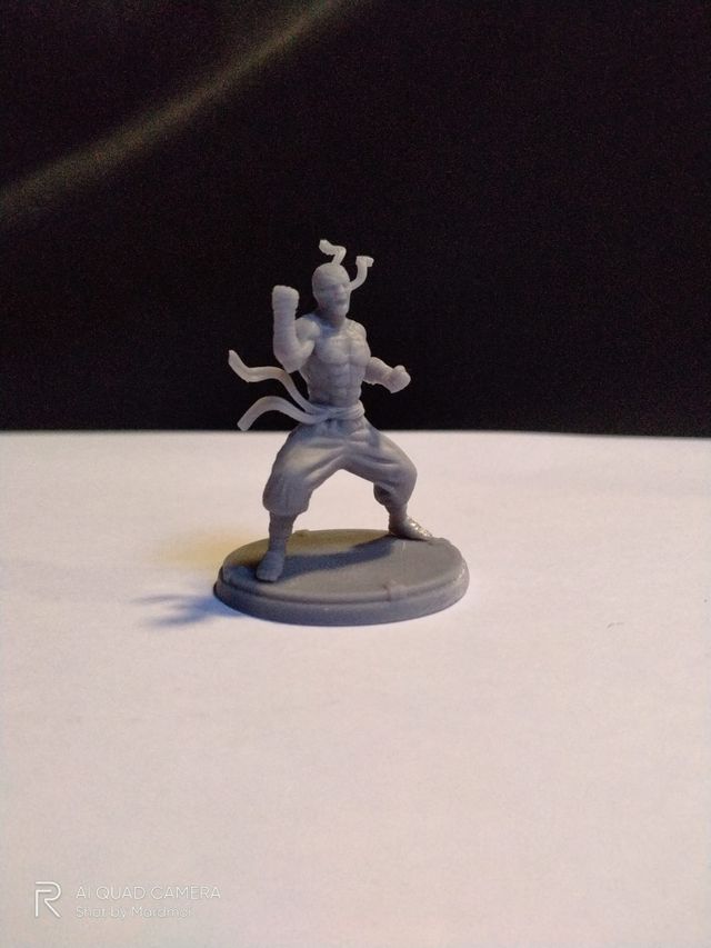 Figura de Marvel Crisis en resina