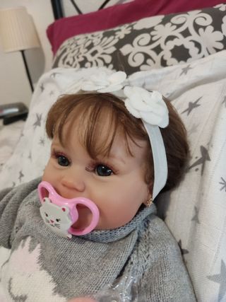 bebe reborn,preciosa,nueva90€.