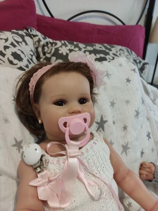 bebe reborn,muy bonita,nueva.90€.