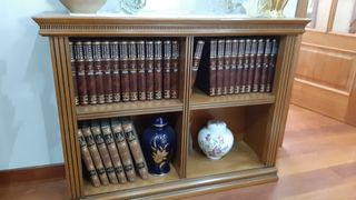 Libreria en madera.