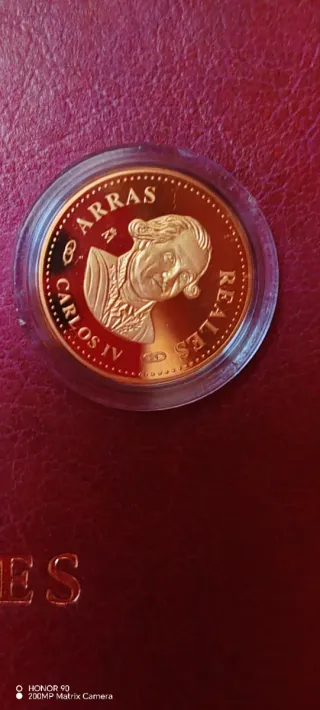 Estuche 13 Arras Reales. Monedas de plata y oro.