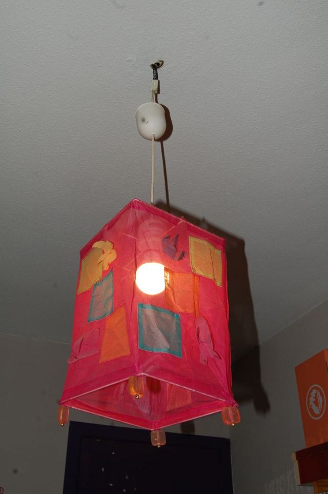 lámpara cuarto de niña