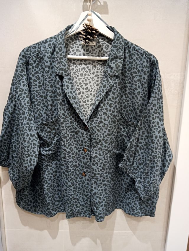 Blusa verdes.Animal Print.