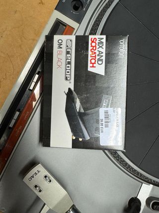 Plato Giradiscos TEAC