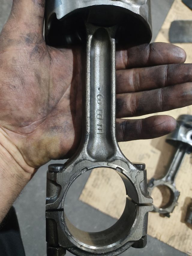 pistones con bielas nissan navara 2,5dci