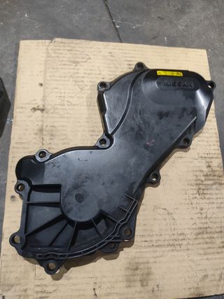 tapa distribución Nissan navara 2,5 dci