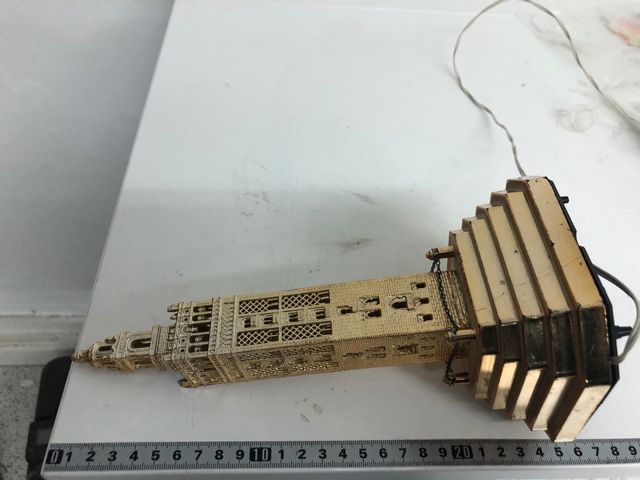 Sovenir vintage antiguo lampara giralda sevilla