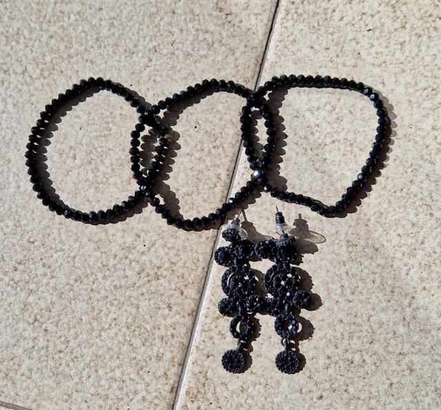 parure orecchini + 3 bracciali