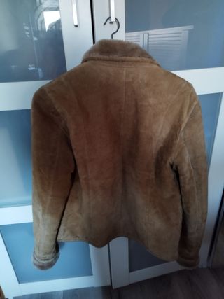 chaqueta piel naf naf Camel de ante  talla M