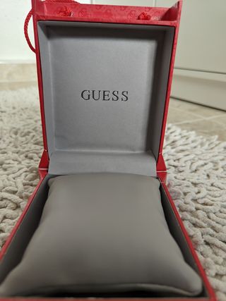 Caja de reloj Guess de señora