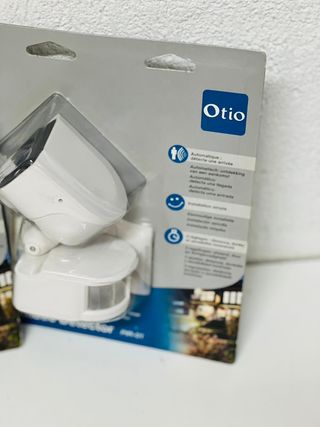 OTIO- interruptor automático exterior blanco