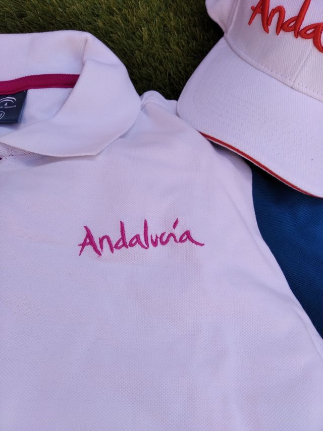 Pack Andalucía. A estrenar. Polo y gorra.