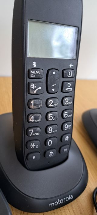 teléfono inhalambrico duo Motorola c1002lb plus