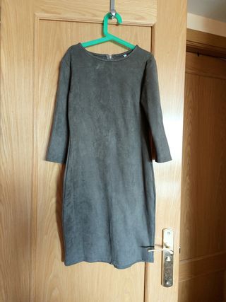 Vestido entallado antelina