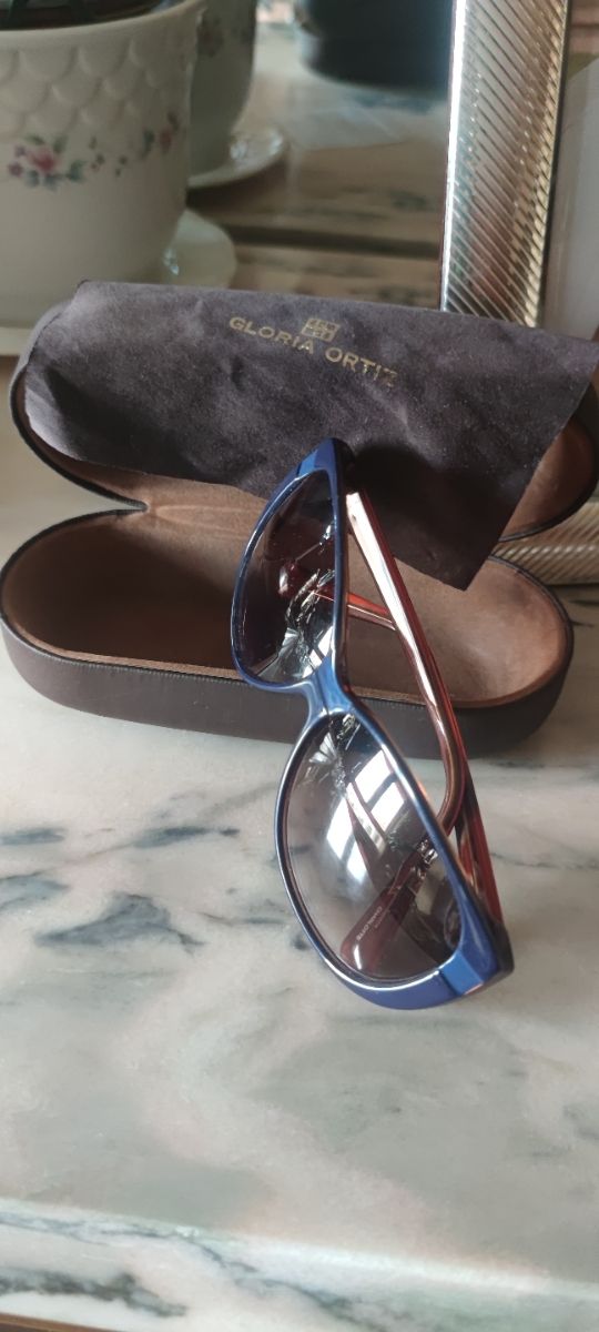 Gafas de sol de Gloria Ortiz sin estrenar