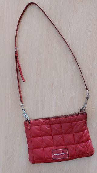 Bolso rojo, Bimba y Lola
