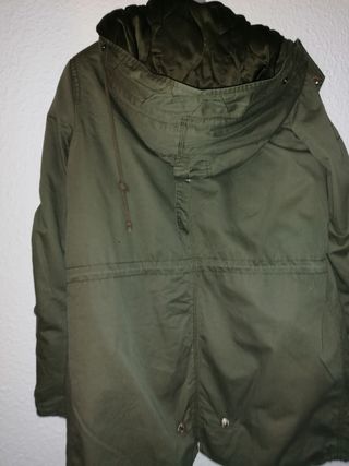 Abrigo desmontable 3 partes.  talla M.