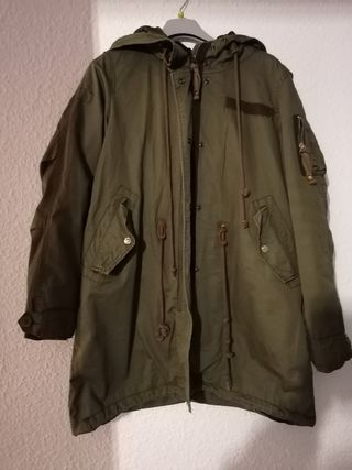 Abrigo desmontable 3 partes.  talla M.