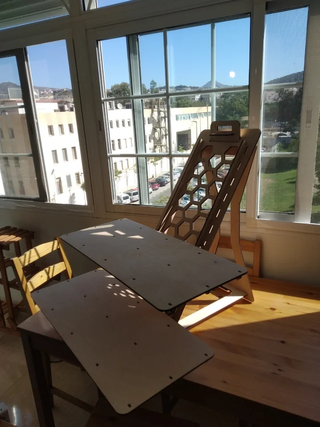 Escritorio de pie elevable y ajustable de madera