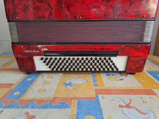 Acordeon Royal Standard 80 bajos