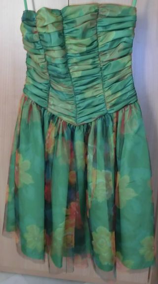 Vestido verde de flores.Talla 40.Escote palabra de