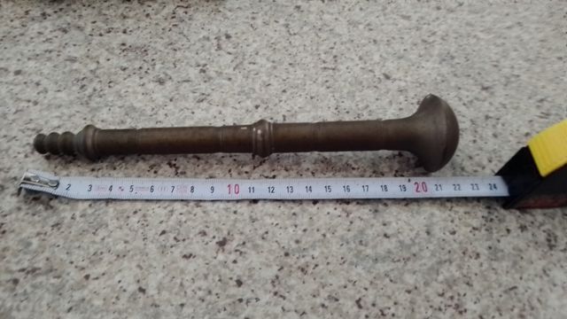 Espectacular Porta Almirez con su Almirez Vintage