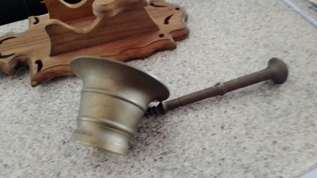 Espectacular Porta Almirez con su Almirez Vintage