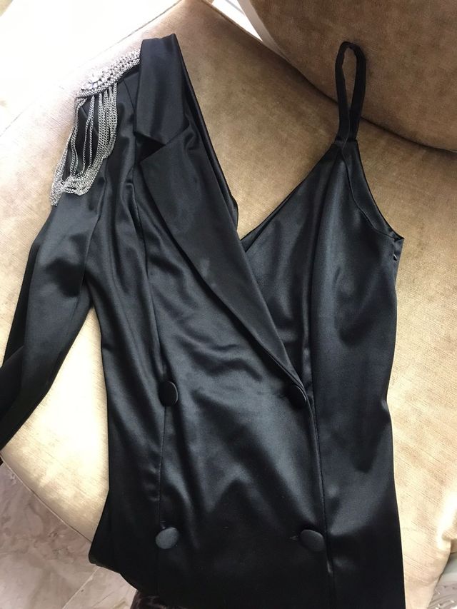 Vestido de una manga