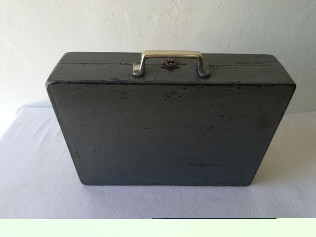 Maletin de madera vintage