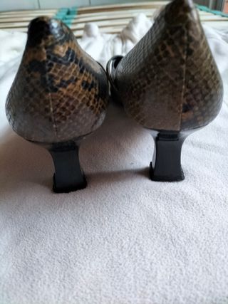 zapato de polipiel bueno 
