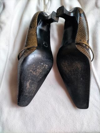 zapato de polipiel bueno 