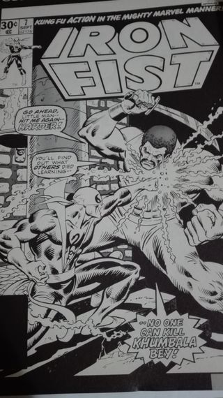 Comic puño de hier clasicos Marvel blanco y negro