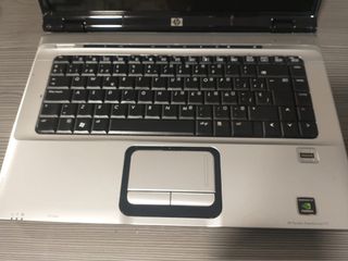 ➤ Portátil de 15,6" de aspecto impecable