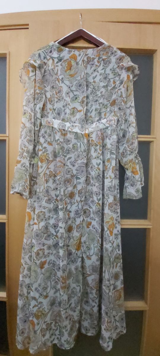 E030-Caftan sin estrenar, estampado Talla "S"